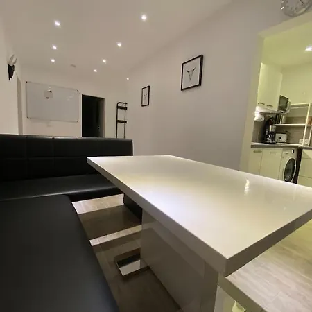 3,5 Zentrale Lage 아파트